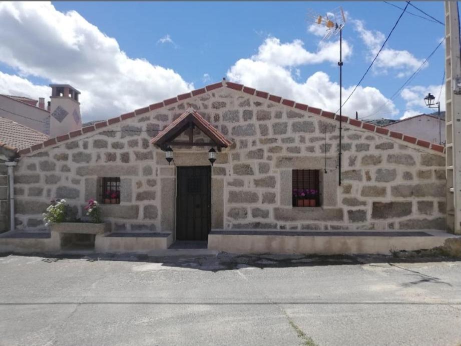 Casa rural TIO PEDRITO Robledillo Exterior foto